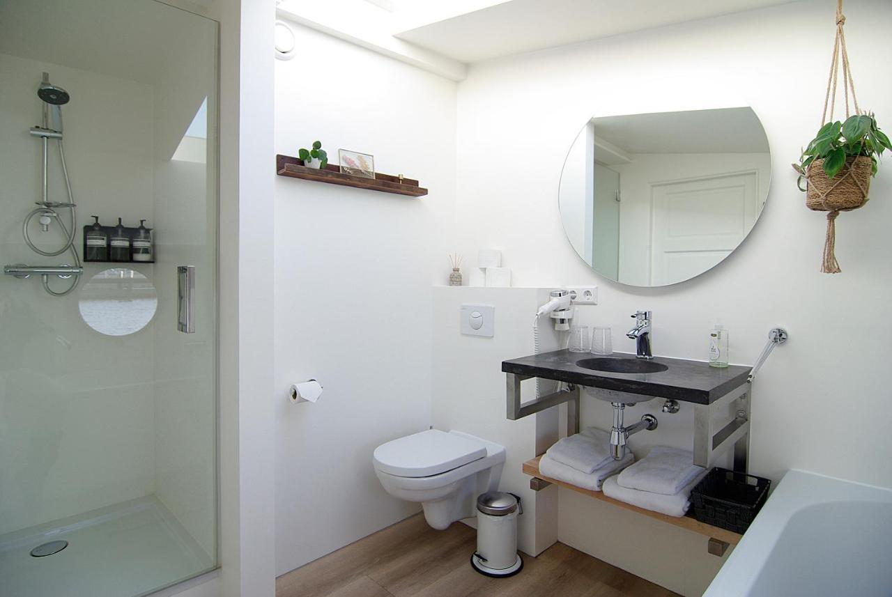 Eco Houseboat Hotel Amsterdam Eksteriør billede